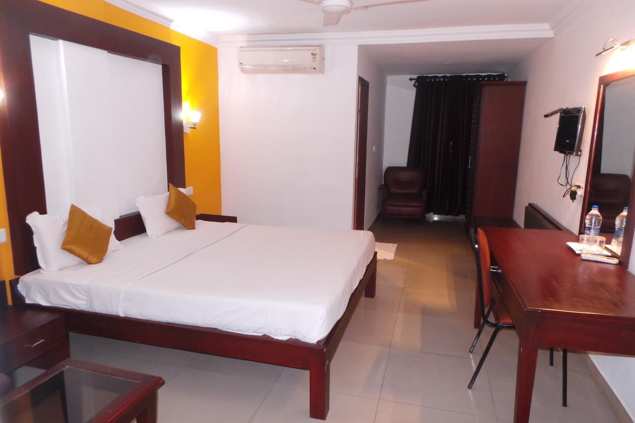 Hotel Wayanad Regency Kedavur Ngoại thất bức ảnh